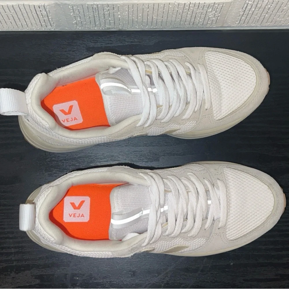 VEJA VENTURI WHITE PIERRE NATURAL